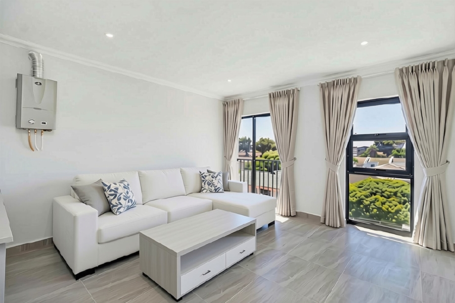 1 Bedroom Property for Sale in Table View Western Cape